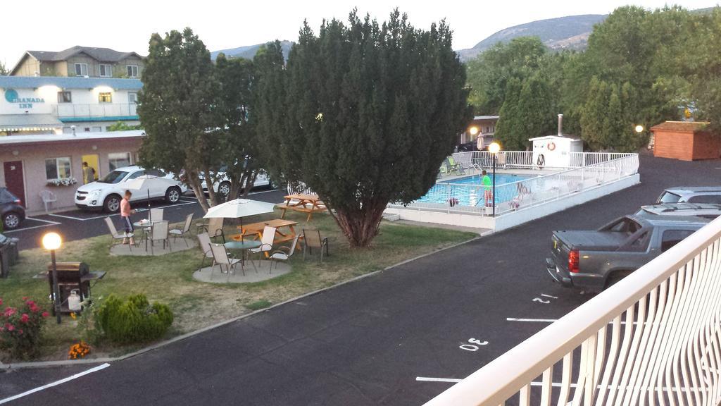 Swiss Sunset Inn Penticton Exterior foto