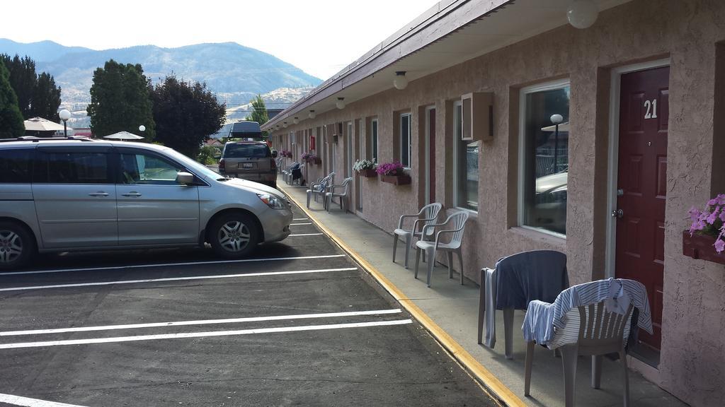 Swiss Sunset Inn Penticton Exterior foto